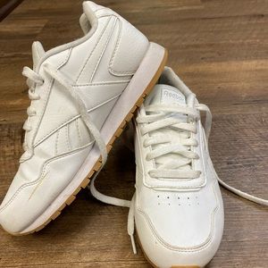 Womens Reebok Classic size 6